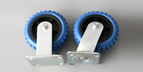 光滑地面应该用什么脚轮？